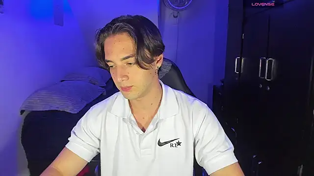 Snapshot of Alex_smith00 chatting on September 14, 2025, 1:50 am Alex smith00 online show from September 14, 2025, 1:50 am