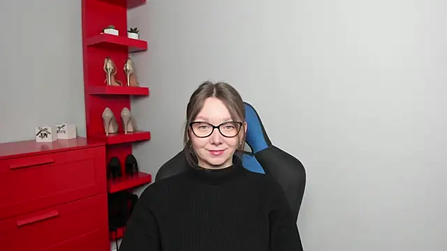 Cookie zoe online show from December 2, 2025, 8:05 am