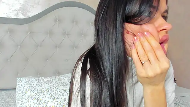 Snapshot of JennaMyers chatting on December 16, 2025, 8:13 pm JennaMyers online show from December 16, 2025, 8:13 pm