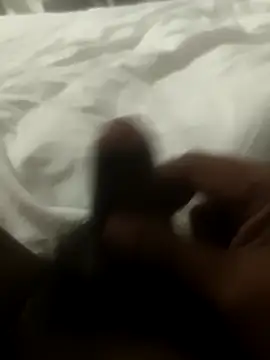 omar23121 online show from March 17, 2025, 10:40 pm