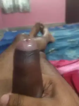 omar23121 online show from December 26, 2024, 9:33 am