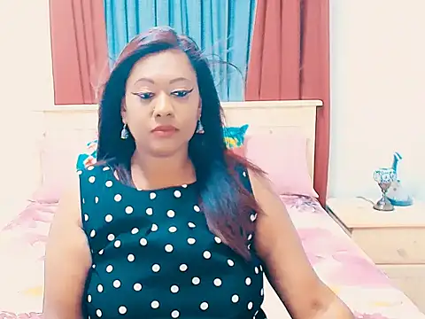 Snapshot of Indianlust69 chatting on January 12, 2026, 7:31 pm Indianlust69 online show from January 12, 2026, 7:31 pm