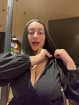 Snapshot of Roseechannel chatting on December 17, 2025, 12:04 am Roseechannel online show from December 17, 2025, 12:04 am