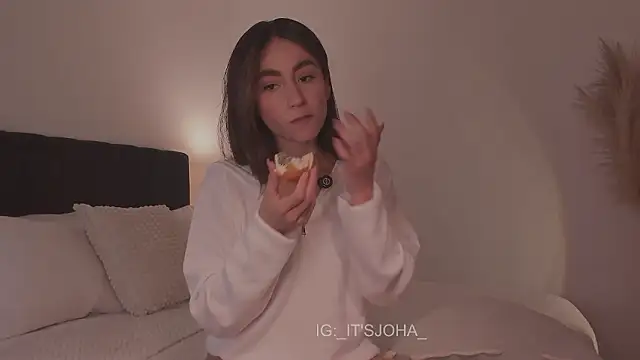  Amatista online show from March 11, 2026, 12:26 am