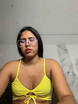 alysson 18 online show from May 31, 2026, 6:09 pm