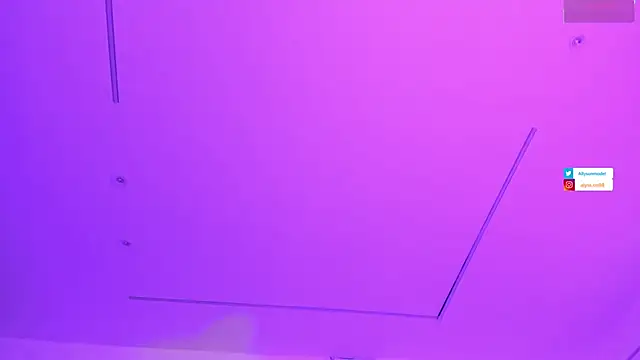 Snapshot of alysson_18 chatting on July 6, 2026, 2:02 pm alysson 18 online show from July 6, 2026, 2:02 pm