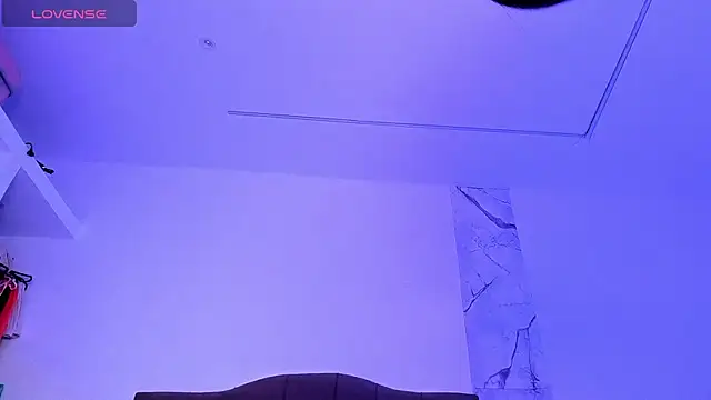 alysson 18 online show from December 1, 2025, 1:45 pm