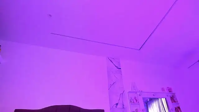 alysson 18 online show from April 20, 2026, 1:13 pm