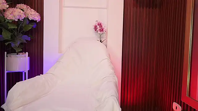 Snapshot of MaddyWattson chatting on November 20, 2025, 11:44 am MaddyWattson online show from November 20, 2025, 11:44 am