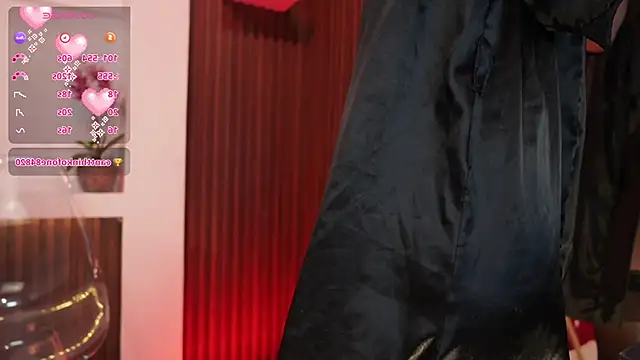 Snapshot of MaddyWattson chatting on October 31, 2025, 11:40 am MaddyWattson online show from October 31, 2025, 11:40 am