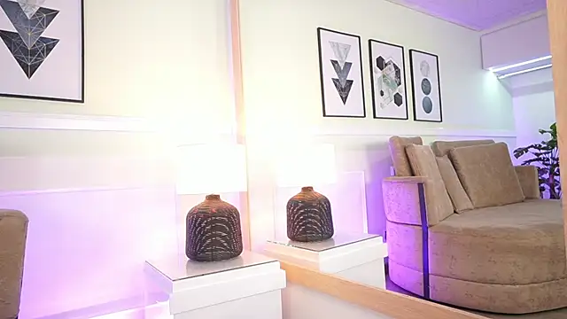 Snapshot of MaddyWattson chatting on December 5, 2025, 11:31 am MaddyWattson online show from December 5, 2025, 11:31 am