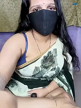Snapshot of Rising_Smiler chatting on February 2, 2025, 5:48 pm Rising Smiler online show from February 2, 2025, 5:48 pm