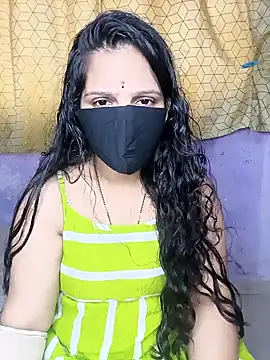 Snapshot of Rising_Smiler chatting on February 3, 2025, 9:30 am Rising Smiler online show from February 3, 2025, 9:30 am