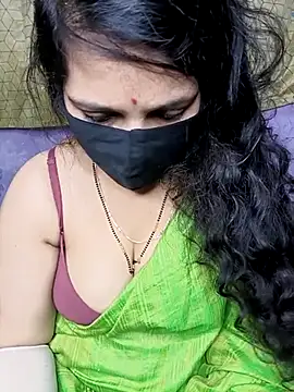 Snapshot of Rising_Smiler chatting on February 16, 2025, 12:43 pm Rising Smiler online show from February 16, 2025, 12:43 pm