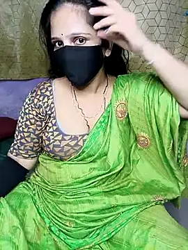 Snapshot of Rising_Smiler chatting on February 22, 2025, 5:46 pm Rising Smiler online show from February 22, 2025, 5:46 pm
