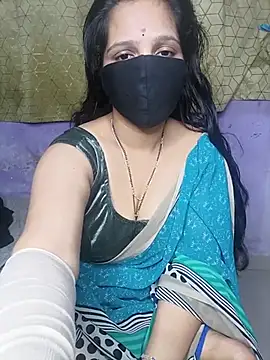 Snapshot of Rising_Smiler chatting on February 19, 2025, 5:38 pm Rising Smiler online show from February 19, 2025, 5:38 pm