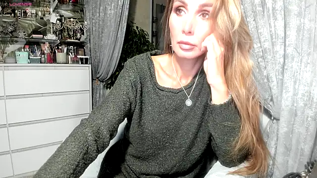 Aurora108 online show from October 1, 2025, 9:29 pm