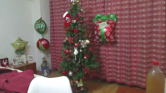 Snapshot of hotSANDRA_STARR chatting on February 13, 2026, 4:18 pm hotSANDRA STARR online show from February 13, 2026, 4:18 pm