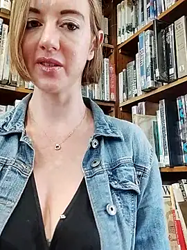 Snapshot of TopsyWilde chatting on February 26, 2025, 8:50 am TopsyWilde online show from February 26, 2025, 8:50 am