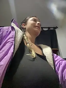 RsellAmb online show from March 18, 2025, 1:35 am