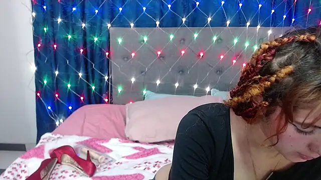 Snapshot of sarah_lovesu chatting on February 8, 2025, 9:04 pm sarah lovesu online show from February 8, 2025, 9:04 pm