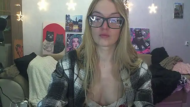 Snapshot of SecretSophia chatting on March 1, 2026, 9:15 pm SecretSophia online show from March 1, 2026, 9:15 pm