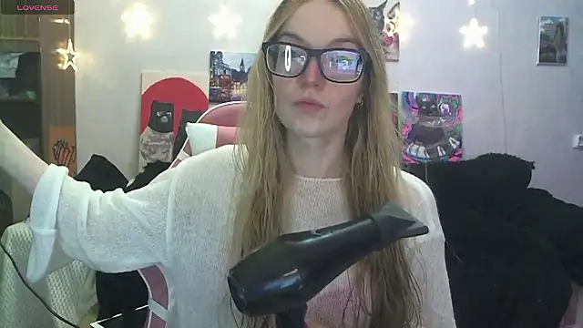 Snapshot of SecretSophia chatting on January 15, 2026, 4:21 pm SecretSophia online show from January 15, 2026, 4:21 pm