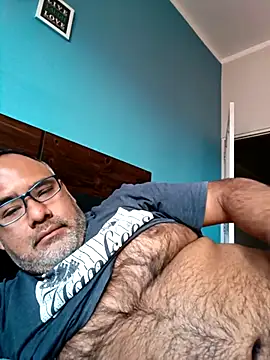 Snapshot of PhillDrake11 chatting on May 3, 2026, 5:05 pm PhillDrake11 online show from May 3, 2026, 5:05 pm