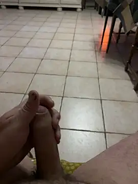 Snapshot of Loul41 chatting on November 24, 2025, 4:29 pm Loul41 online show from November 24, 2025, 4:29 pm