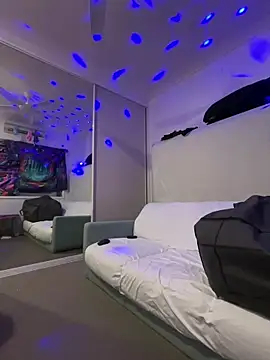 CD Sub2021 online show from March 9, 2026, 11:52 pm