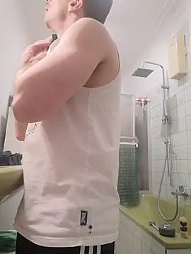 Snapshot of Bblfgbb chatting on December 3, 2025, 10:20 pm Bblfgbb online show from December 3, 2025, 10:20 pm