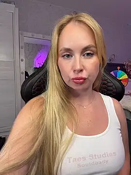 Kitty Ricky online show from April 11, 2026, 10:19 am