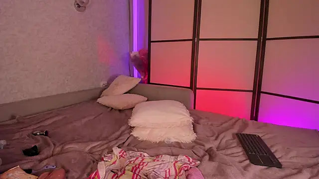 Snapshot of Kitty_Ricky chatting on March 20, 2025, 4:42 pm Kitty Ricky online show from March 20, 2025, 4:42 pm