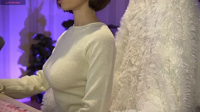 Snapshot of Danielle_Thomas chatting on December 14, 2024, 6:02 am Danielle Thomas online show from December 14, 2024, 6:02 am