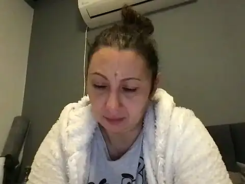 maryxex28 online show from November 26, 2025, 5:07 am