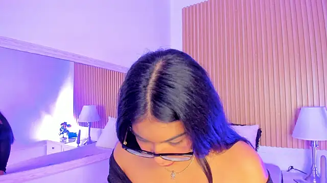 Snapshot of GenesisRuiz chatting on March 6, 2025, 1:46 pm GenesisRuiz online show from March 6, 2025, 1:46 pm