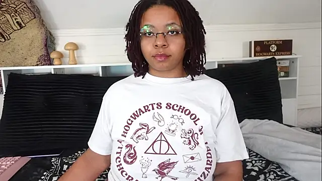 Snapshot of -khayaparker chatting on December 22, 2025, 8:53 pm -khayaparker online show from December 22, 2025, 8:53 pm