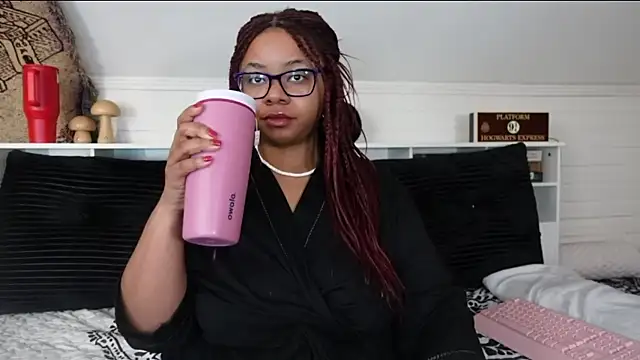 Snapshot of -khayaparker chatting on January 17, 2026, 9:24 am -khayaparker online show from January 17, 2026, 9:24 am