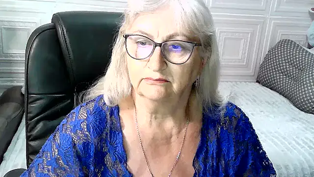 Snapshot of LolkaAlyss chatting on July 12, 2026, 11:11 am LolkaAlyss online show from July 12, 2026, 11:11 am