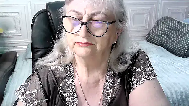 Snapshot of LolkaAlyss chatting on April 19, 2026, 3:57 pm LolkaAlyss online show from April 19, 2026, 3:57 pm
