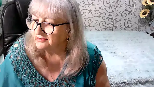 Snapshot of LolkaAlyss chatting on October 23, 2025, 3:43 pm LolkaAlyss online show from October 23, 2025, 3:43 pm