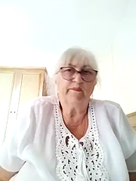 Snapshot of LolkaAlyss chatting on June 26, 2026, 1:39 pm LolkaAlyss online show from June 26, 2026, 1:39 pm
