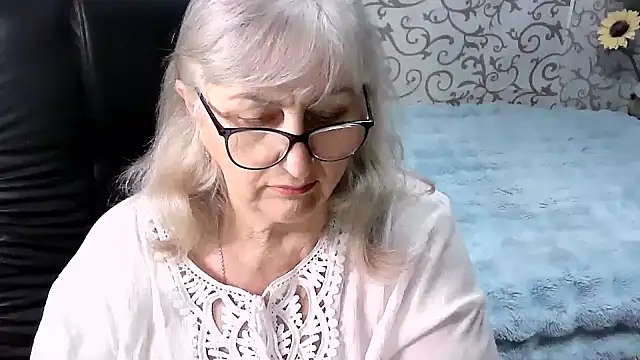 Snapshot of LolkaAlyss chatting on September 18, 2025, 6:22 pm LolkaAlyss online show from September 18, 2025, 6:22 pm