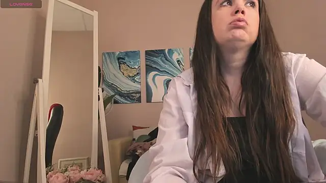 BattyMoll online show from March 17, 2025, 12:53 am