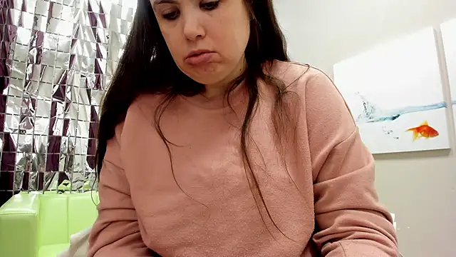 BattyMoll online show from March 6, 2025, 6:48 pm