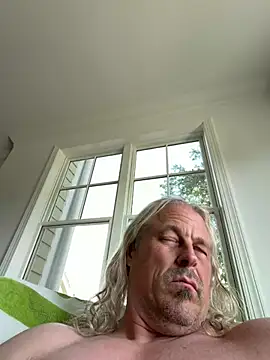 Snapshot of zeus337 chatting on July 15, 2026, 7:10 pm zeus337 online show from July 15, 2026, 7:10 pm