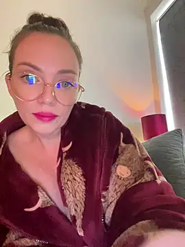 FemDom RubyKnightXXO online show from June 10, 2026, 12:50 pm