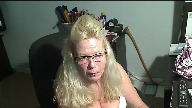 XTRAHORNYONE online show from November 16, 2025, 2:38 am