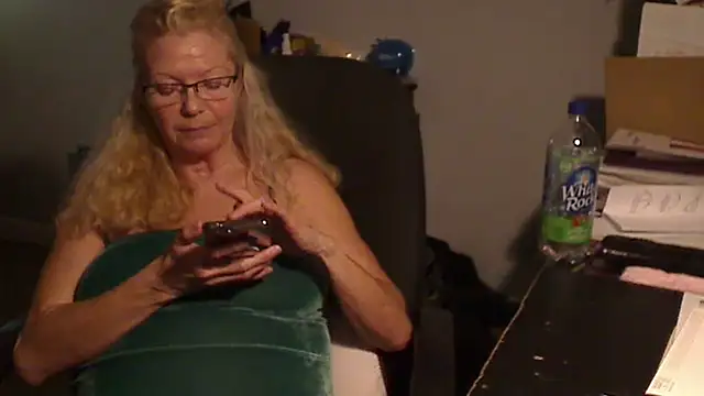 XTRAHORNYONE online show from February 13, 2025, 12:13 am