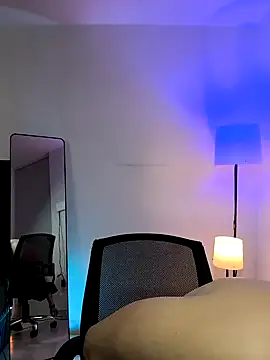 Snapshot of towers_j chatting on January 13, 2026, 7:18 pm towers j online show from January 13, 2026, 7:18 pm